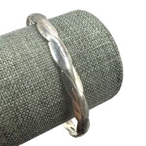 Mexican Sterling Silver Bangle Bracelet 2.5 Inches Diameter, 17.2 g